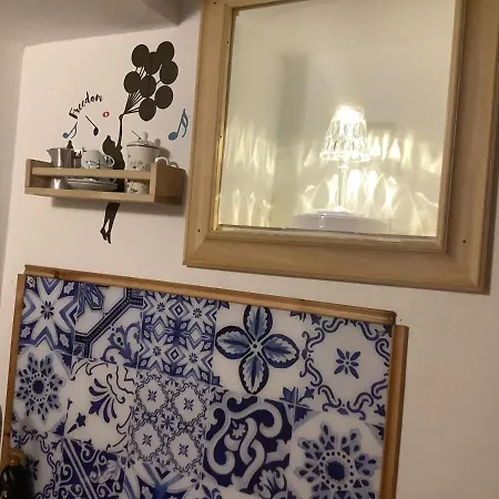 Tinnyhouse Apartament Neapol