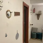 Tinnyhouse Apartment