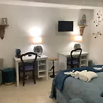 Tinnyhouse