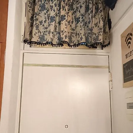 Tinnyhouse * Napels